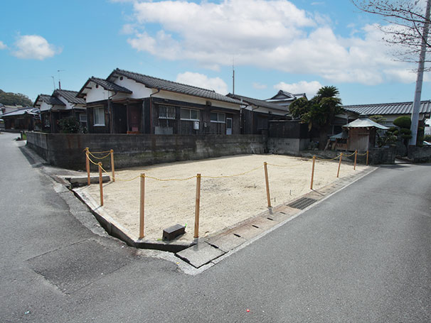 伊予市上吾川甲68