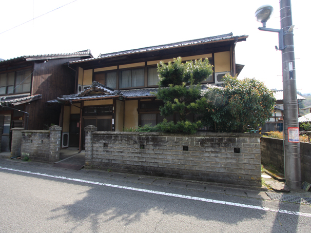 伊予市中山町中山丑220