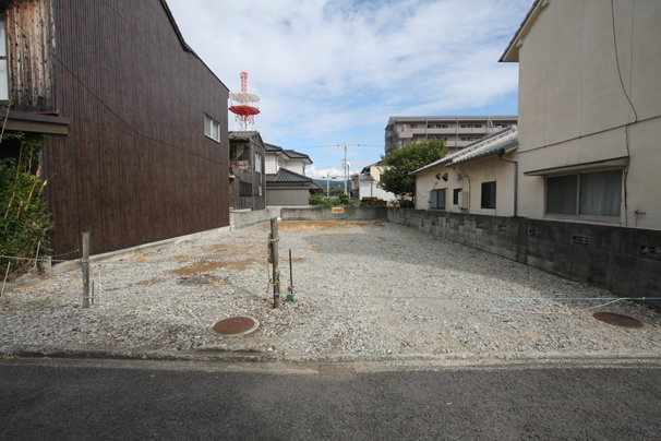 伊予市湊町14-4