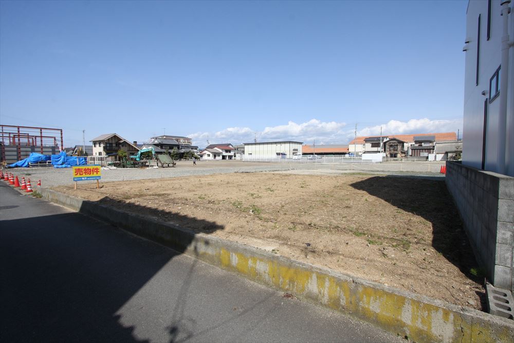伊予市下吾川1621-5、1621-1