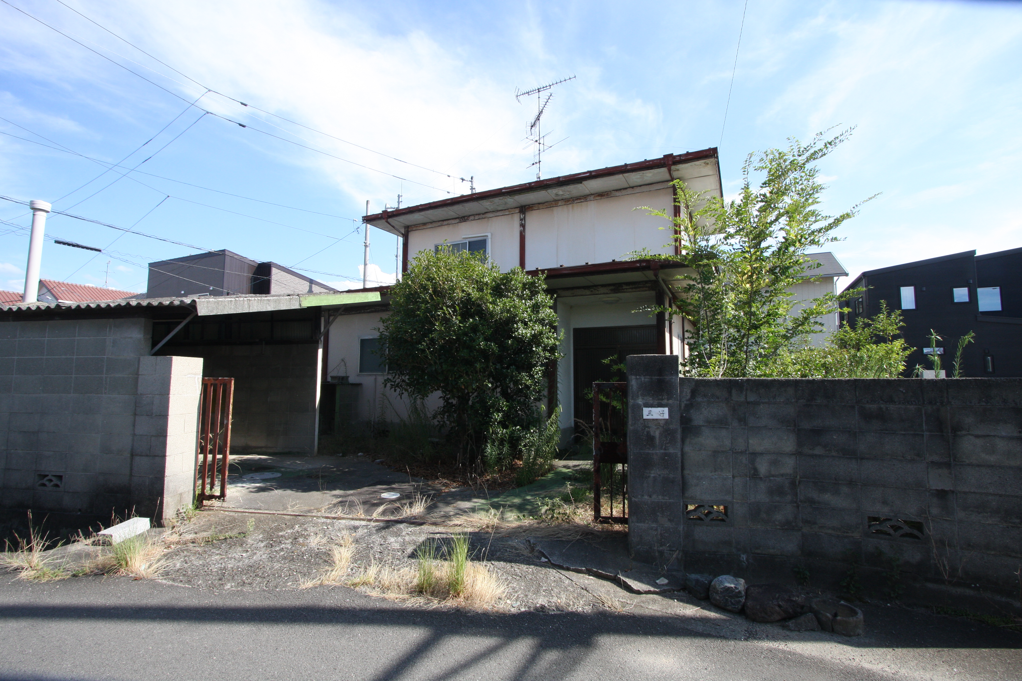 伊予郡松前町筒井452-2