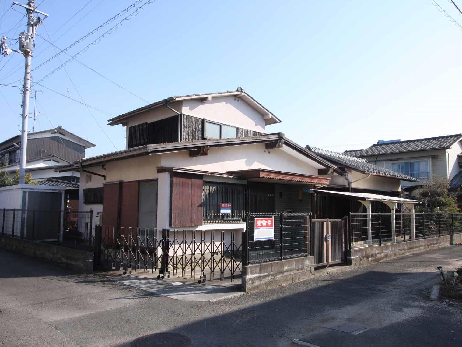 伊予郡松前町筒井529-4