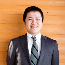 代表取締役　山本 忠（やまもと ただし）